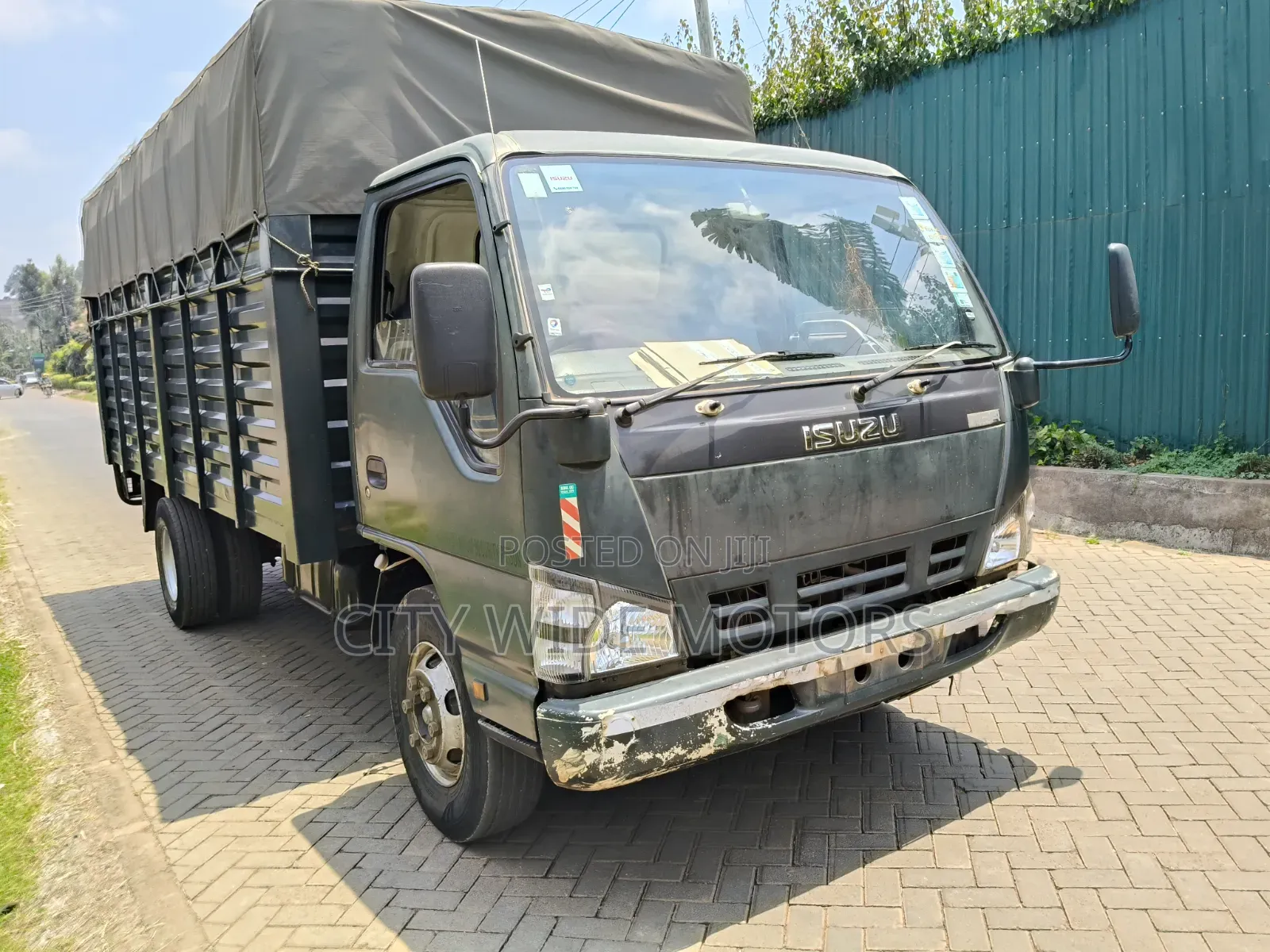 Isuzu NPR 2018