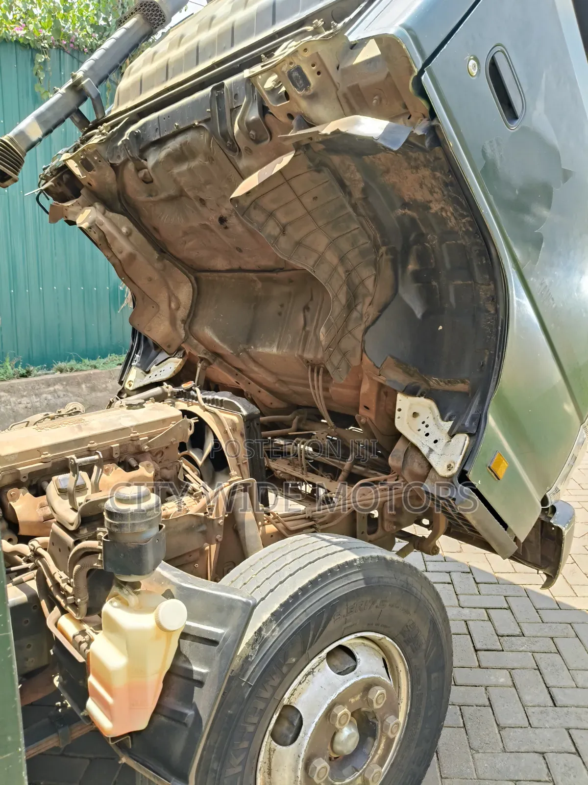 Isuzu NPR 2018
