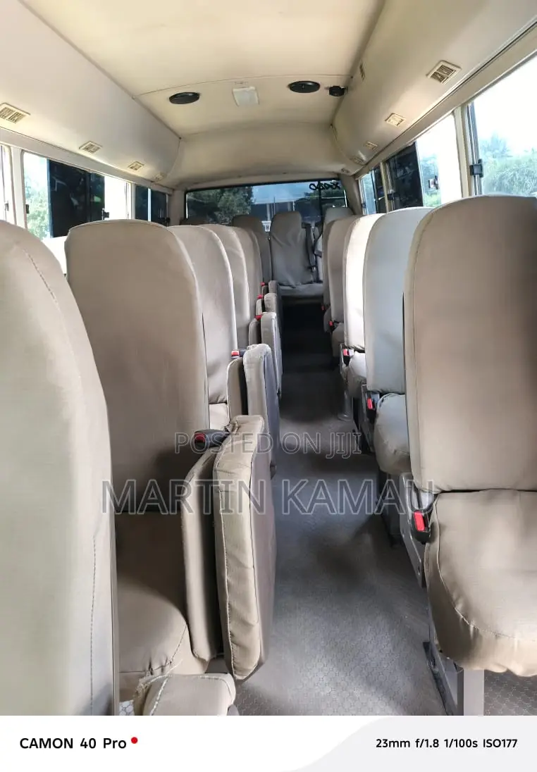 Mitsubishi Fuso Rosa 2017 White