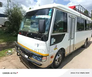 Mitsubishi Fuso Rosa 2017 White