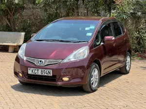 Honda Fit Automatic 2011 Maroon