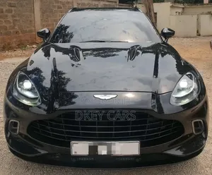 Aston Martin DBX 2022 Black