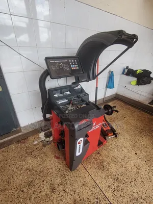 Rim/Tyre Optimization Heavy Duty Wheel Balancer S828 Machine Sunshine