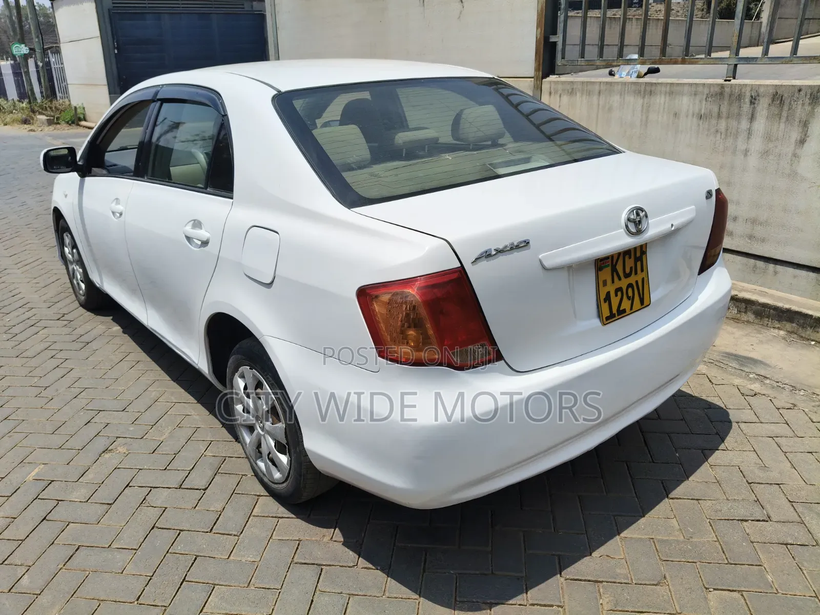 Toyota Axio 2009 White