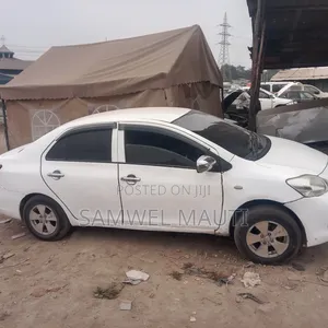 Toyota Belta 2007 White
