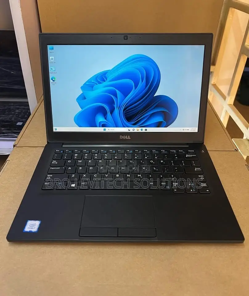 Laptop Dell Latitude 7390 8GB Intel Core i7 SSD 256GB