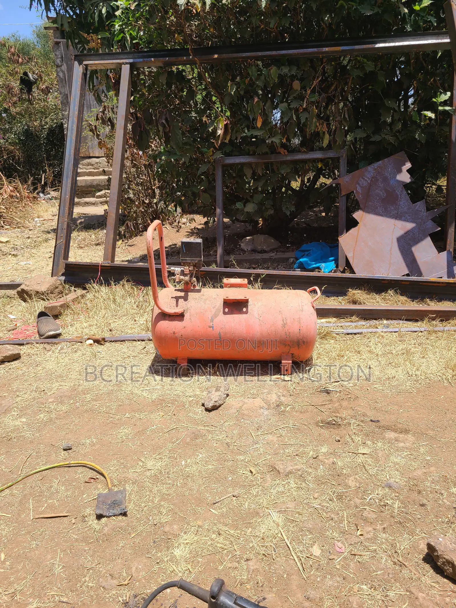 Selling a Heavy 50L USED COMPRESSOR TANK` NEGOTIABLE