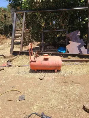 Selling a Heavy 50L USED COMPRESSOR TANK` NEGOTIABLE