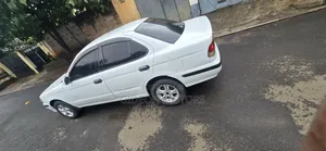 Nissan Sunny 1999 White
