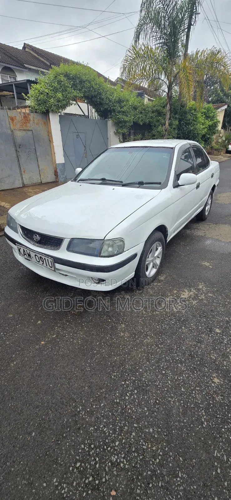 Nissan Sunny 1999 White