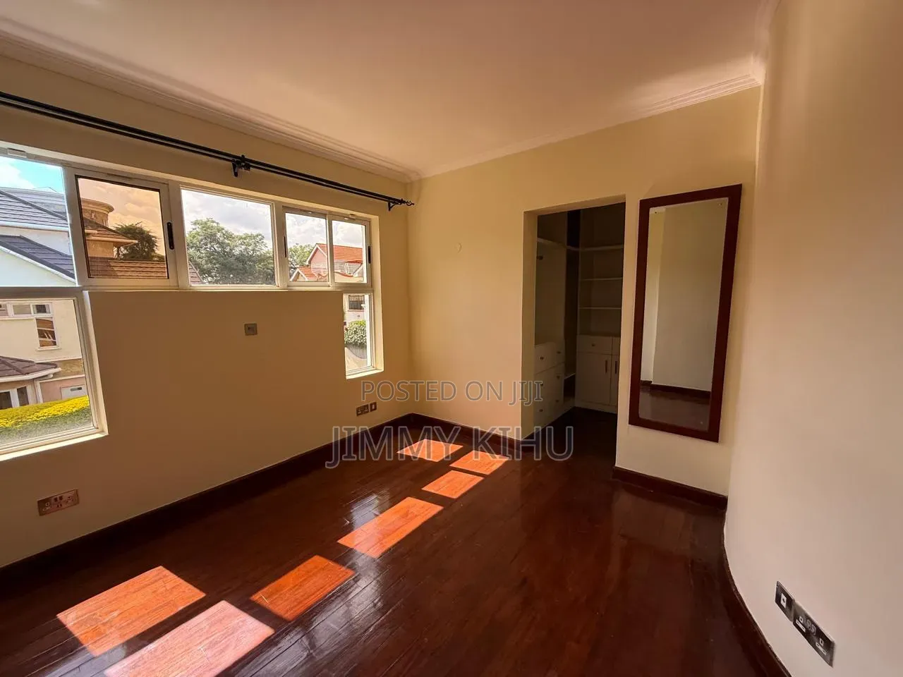 5bdrm House in Riverside Drive for sale