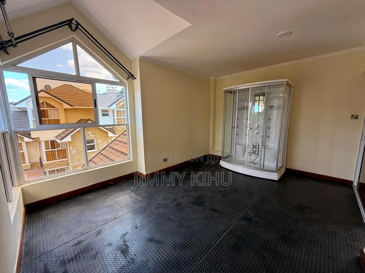 5bdrm House in Riverside Drive for sale