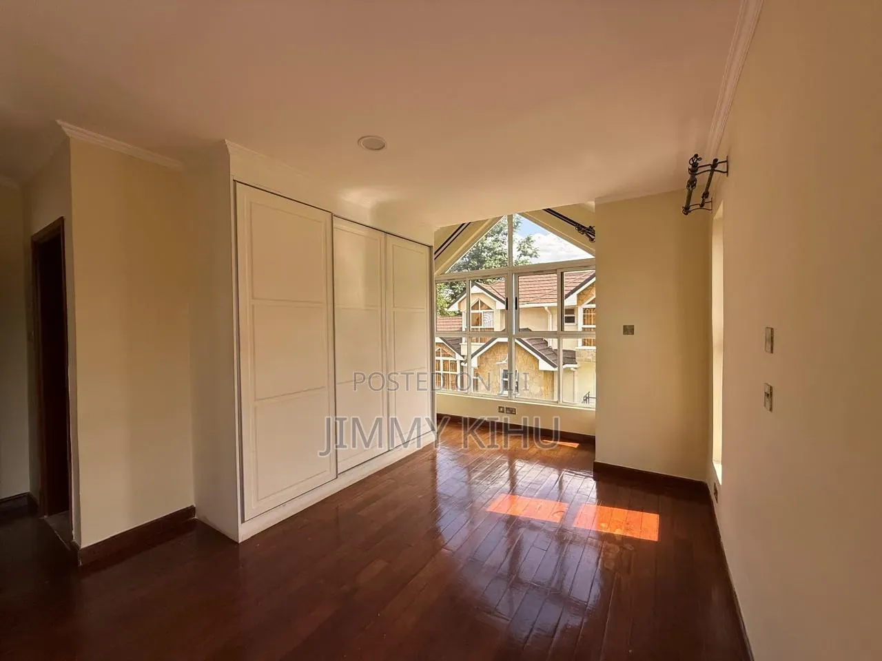 5bdrm House in Riverside Drive for sale