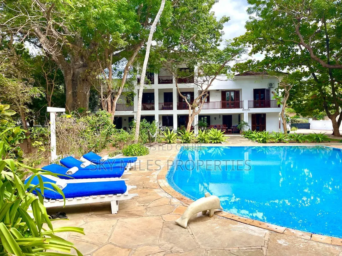 8bdrm Villa in Diani, South Coast, Ukunda for sale