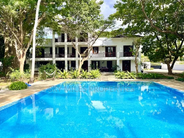 8bdrm Villa in Diani, South Coast, Ukunda for sale