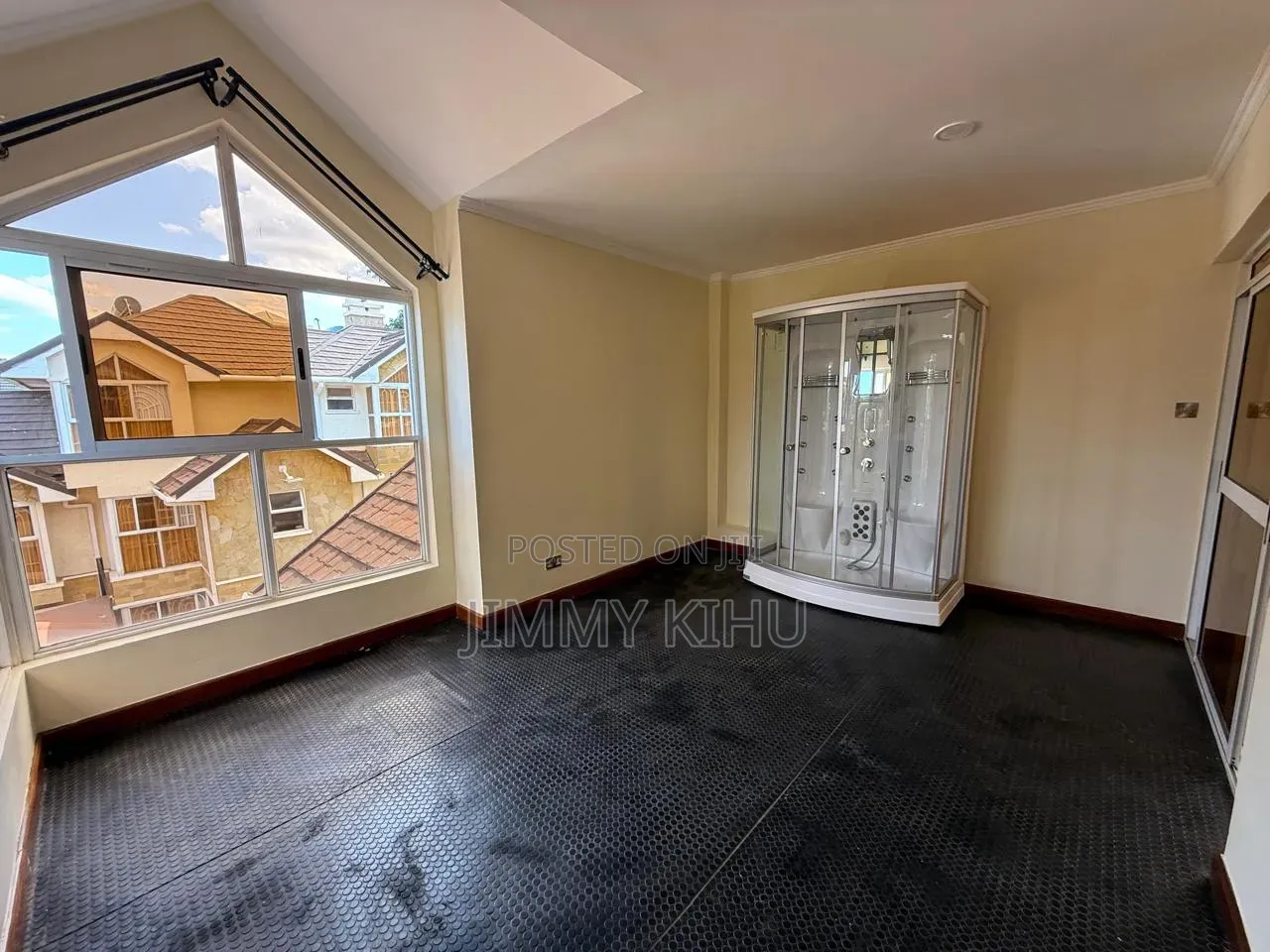 5bdrm House in Riverside Drive for sale