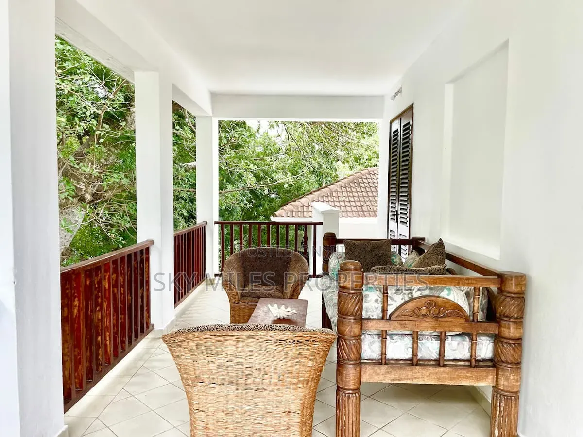 8bdrm Villa in Diani, South Coast, Ukunda for sale