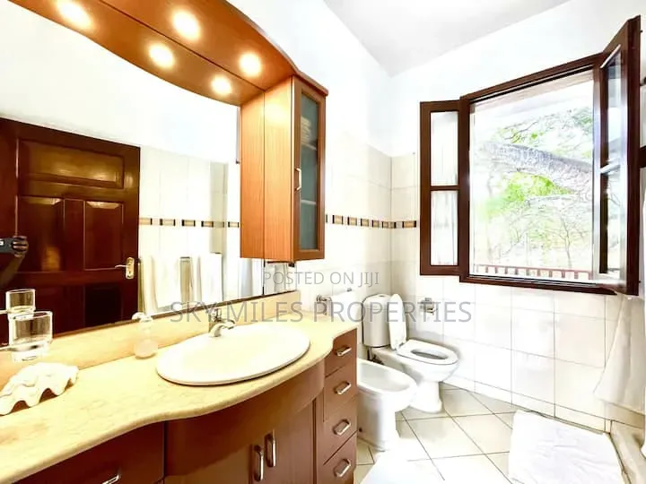 8bdrm Villa in Diani, South Coast, Ukunda for sale