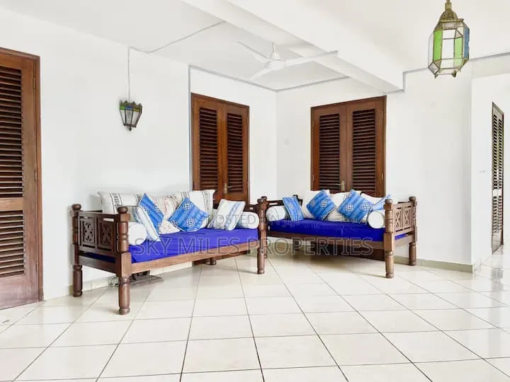 8bdrm Villa in Diani, South Coast, Ukunda for sale