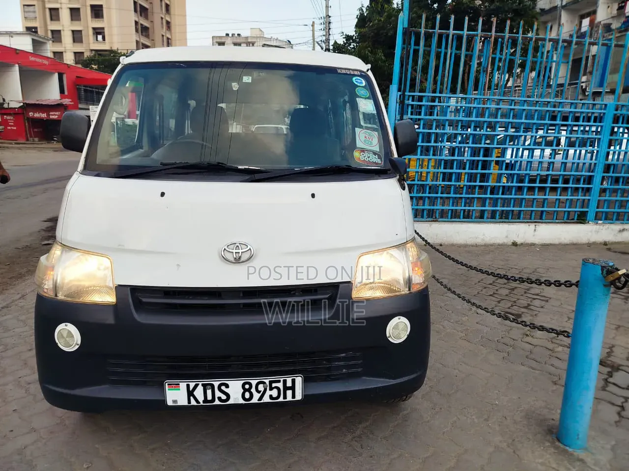 Toyota TownAce 2017 White
