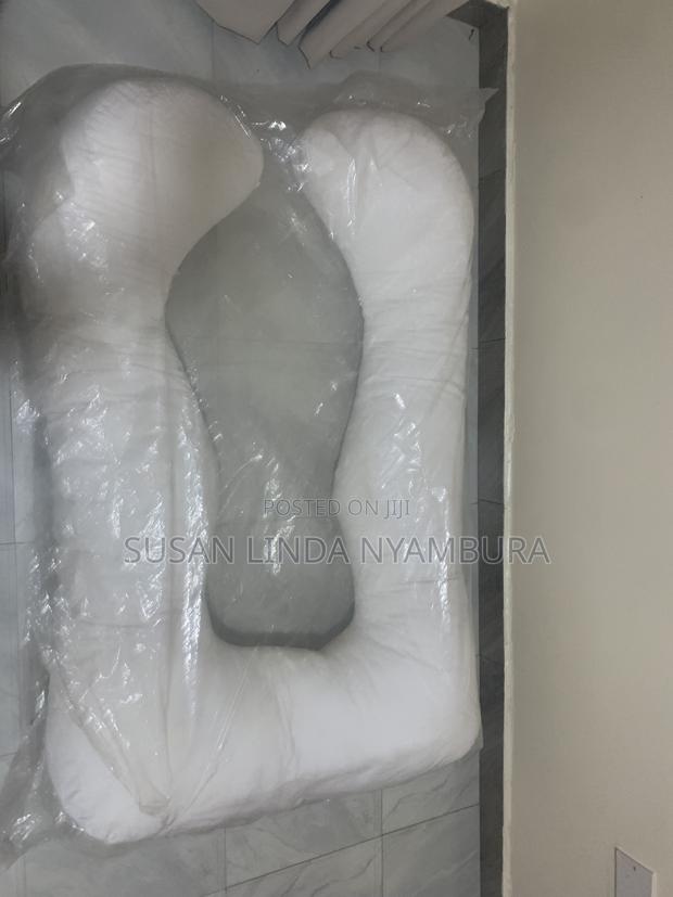 MATERNITY Pillow