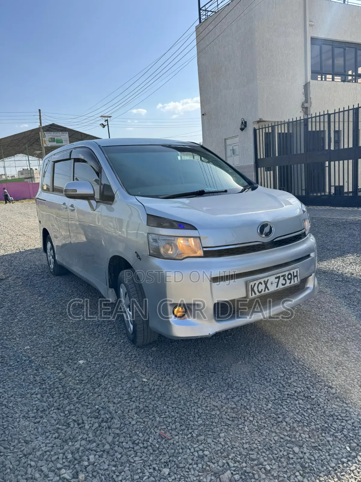 Toyota Voxy 2012 Silver