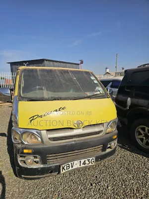 Toyota HiAce 2007 Yellow