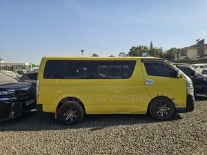 Toyota HiAce 2007 Yellow