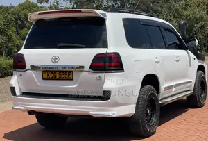 Toyota Land Cruiser Prado 2008 White