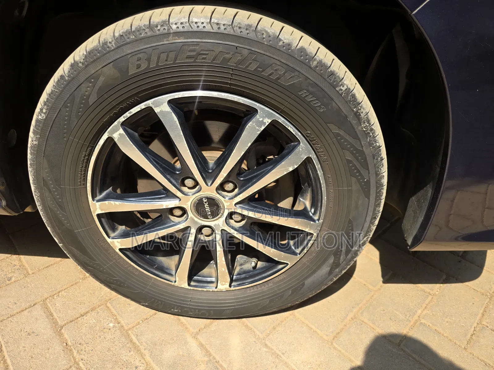 Nissan Serena 2017 Blue