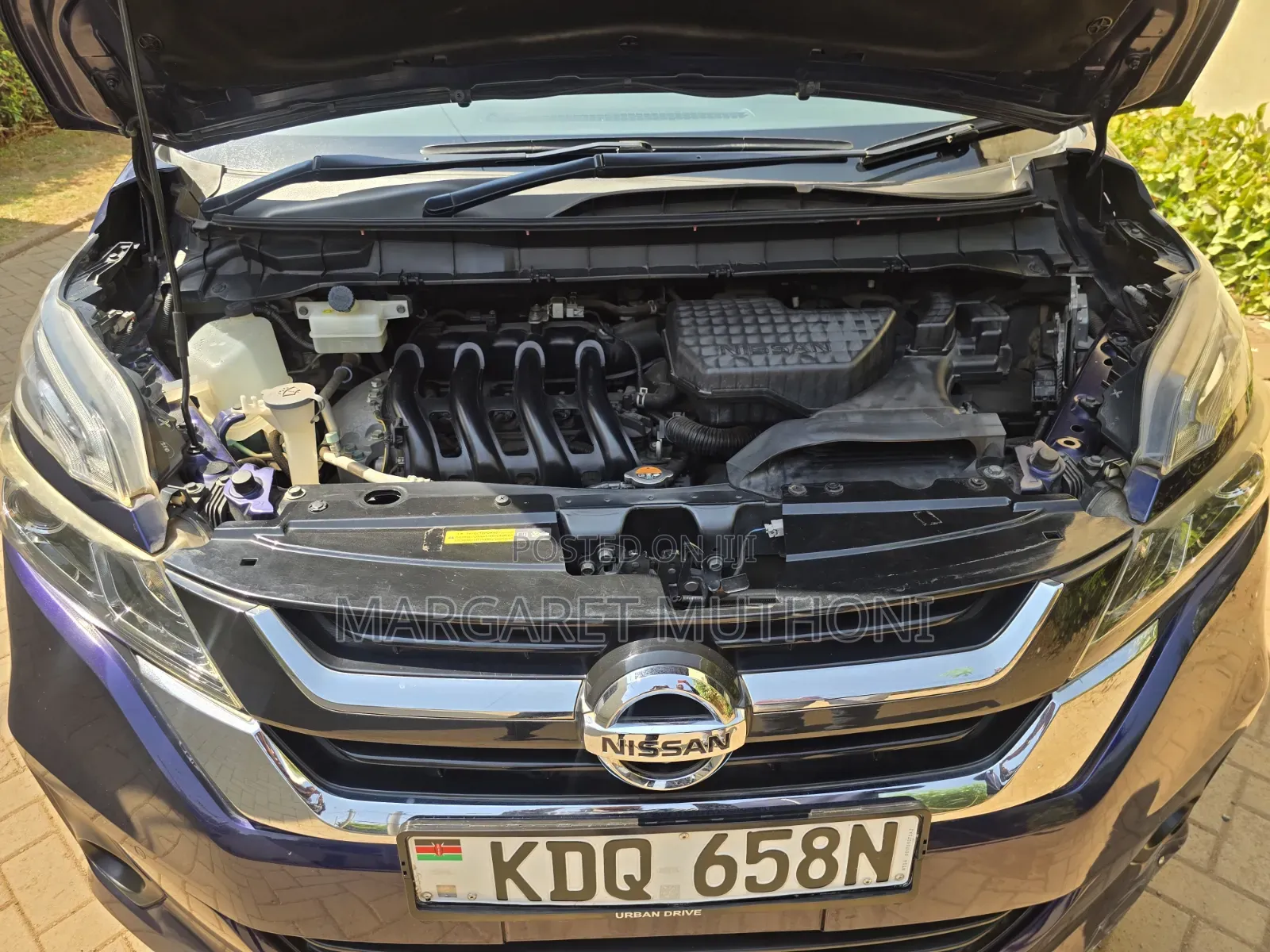 Nissan Serena 2017 Blue