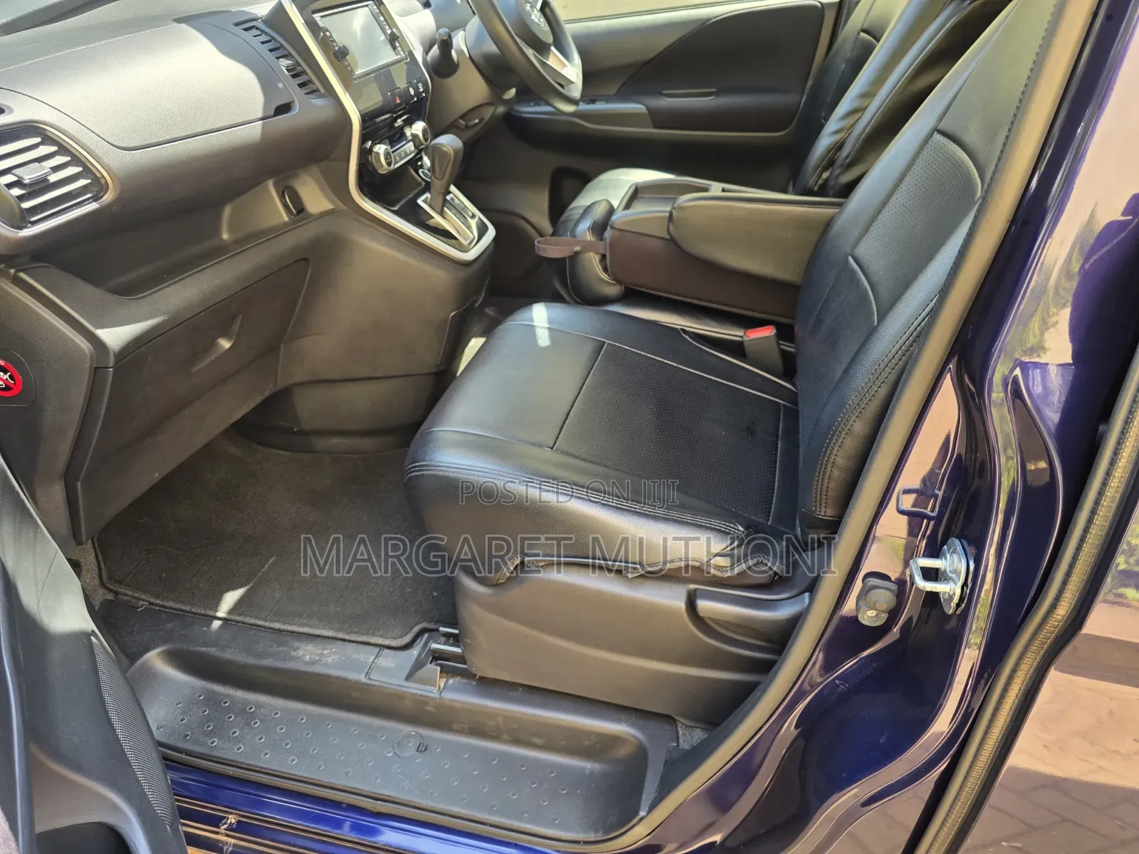 Nissan Serena 2017 Blue