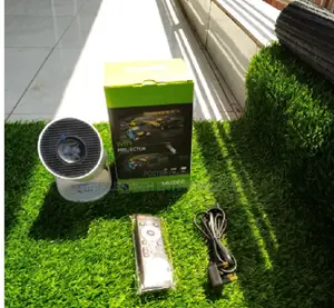 HY300 Portable Cinema Projector~!