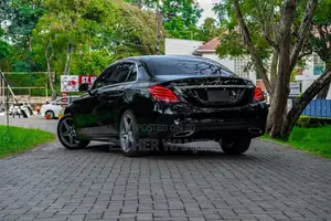 Mercedes-Benz C200 2016 Black