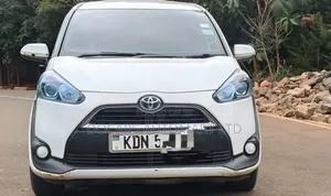 Toyota Sienta 2017 White