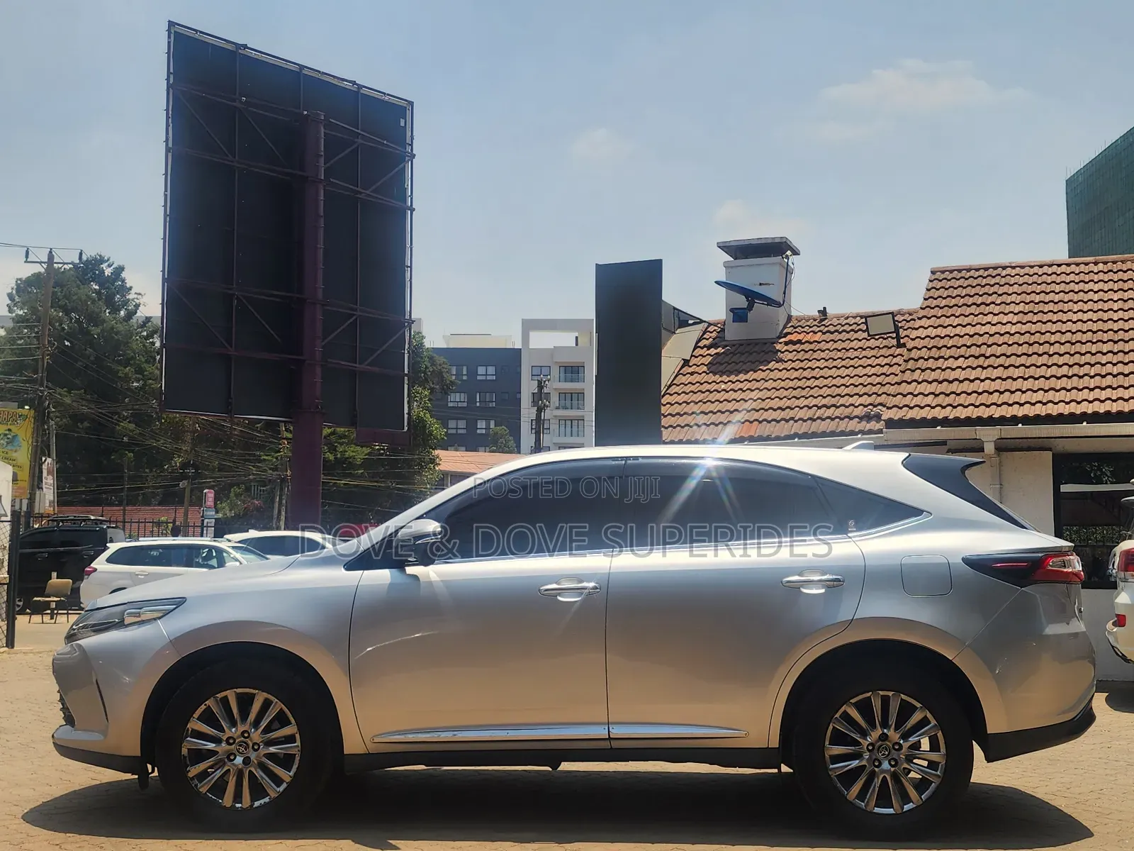 Toyota Harrier 2.0 4WD 2018 Silver