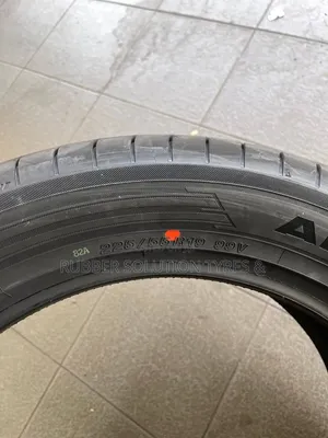 225 /55 R19 Yokohama Tyres 99v Advan Sport