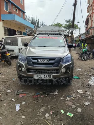 Isuzu D-MAX 2015 Gray