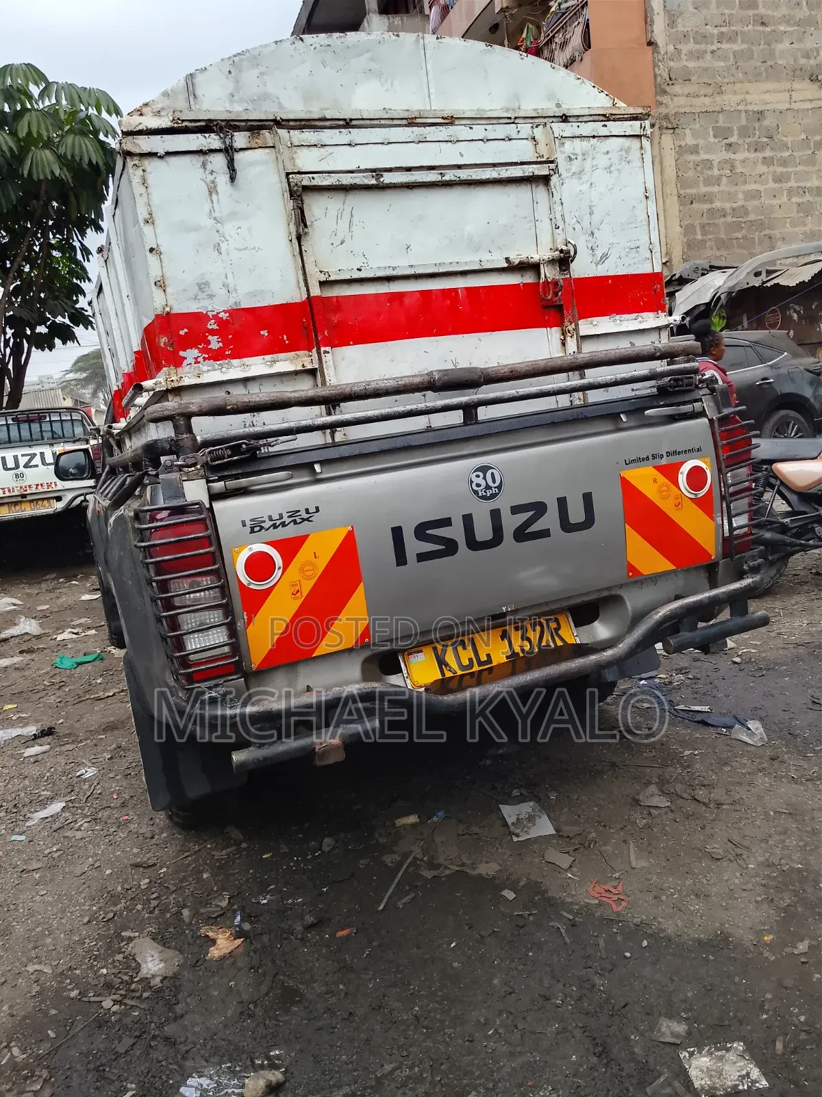Isuzu D-MAX 2015 Gray