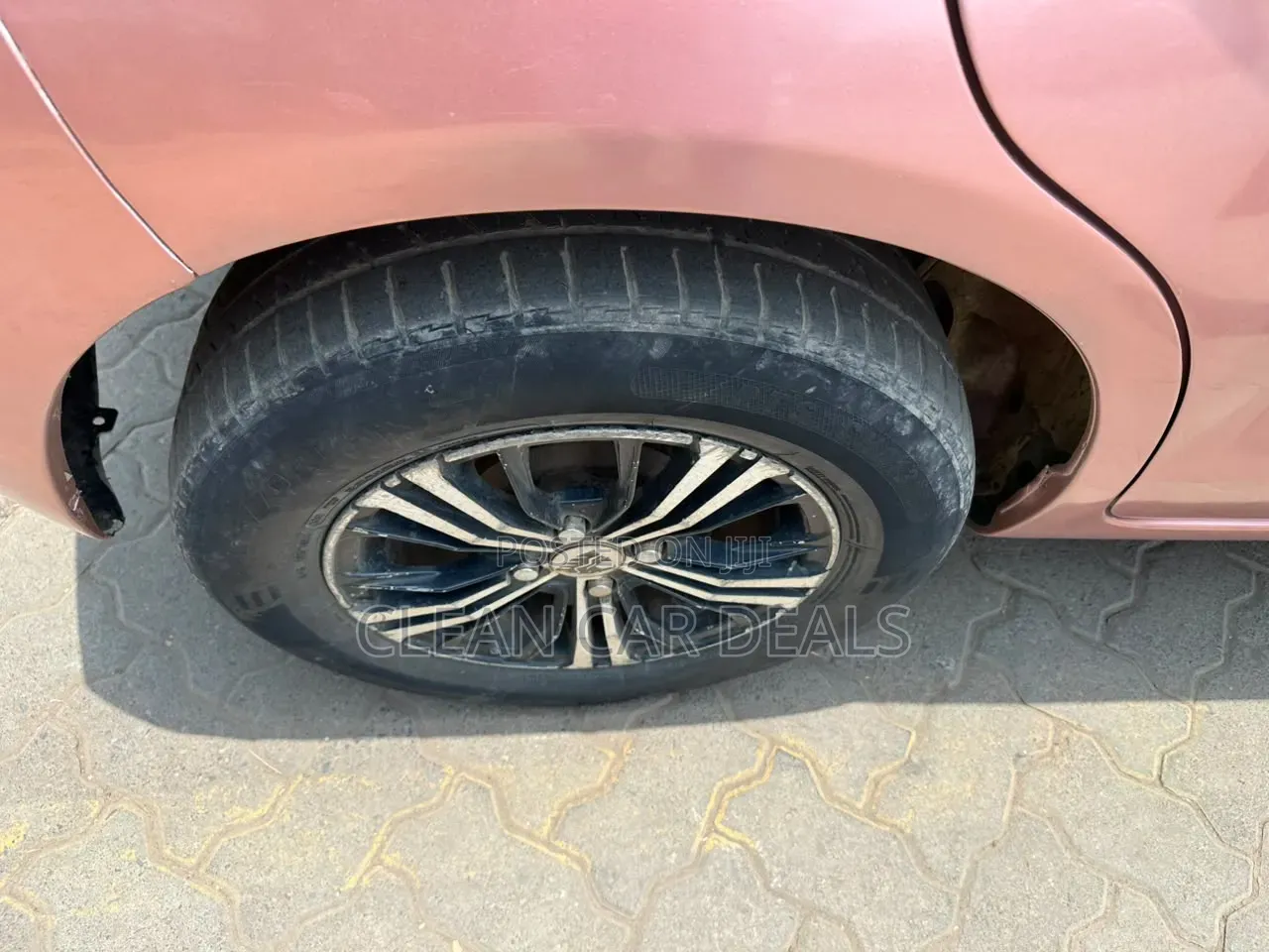 Toyota Passo 2012