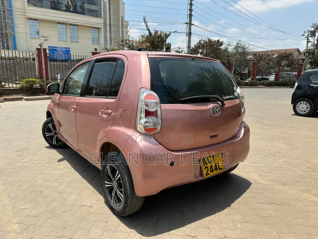 Toyota Passo 2012