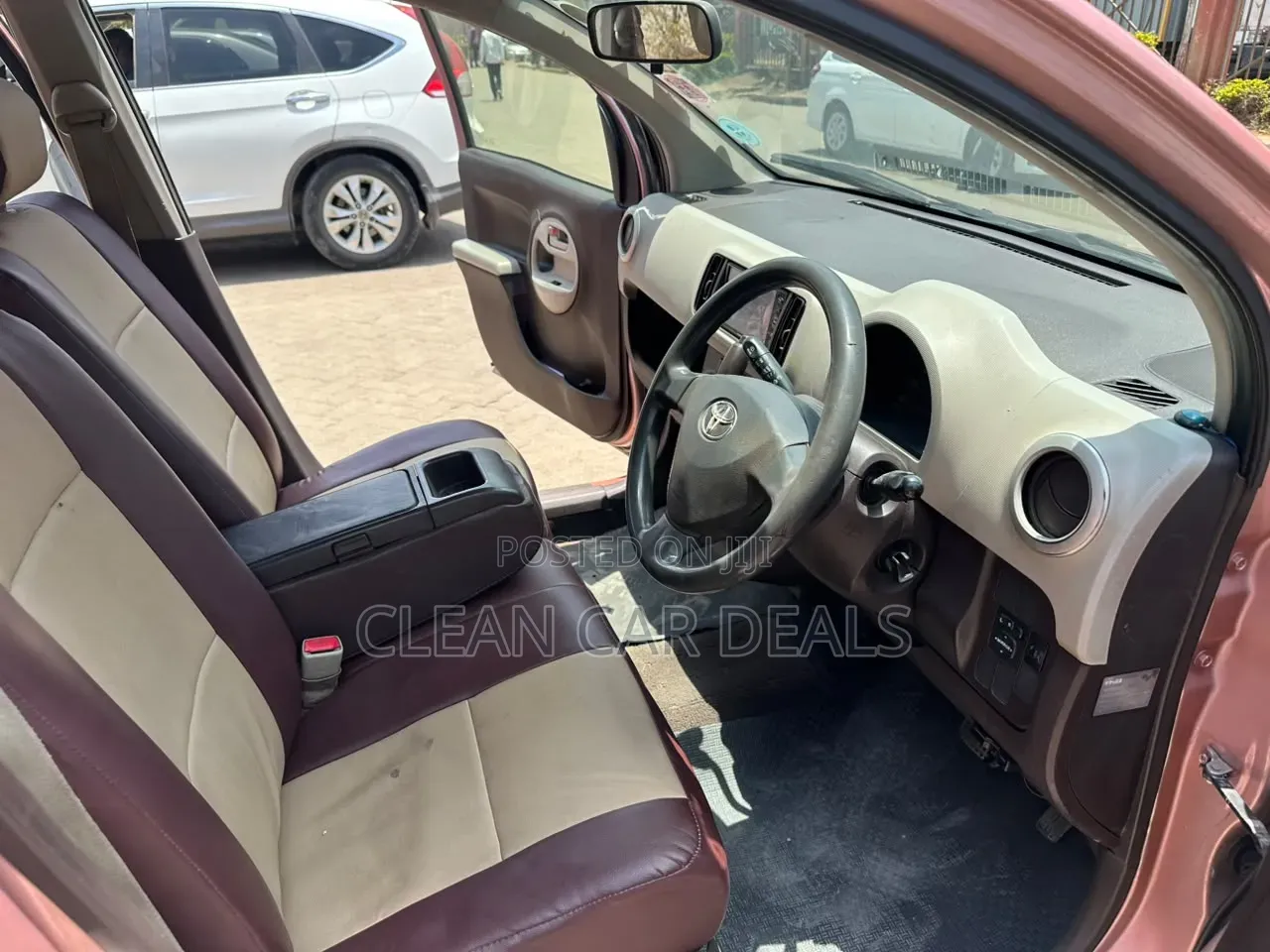 Toyota Passo 2012
