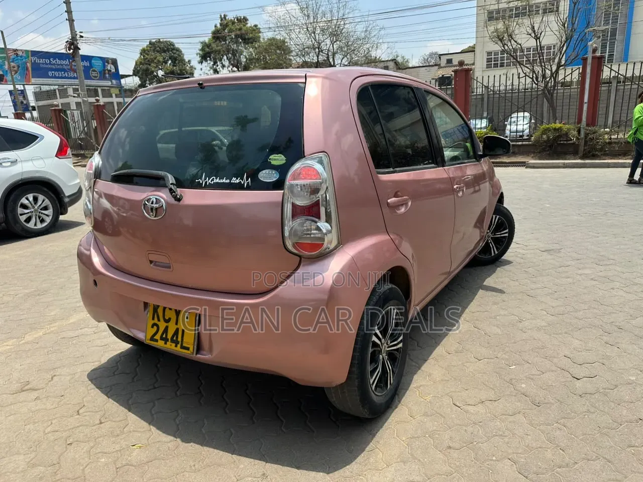 Toyota Passo 2012