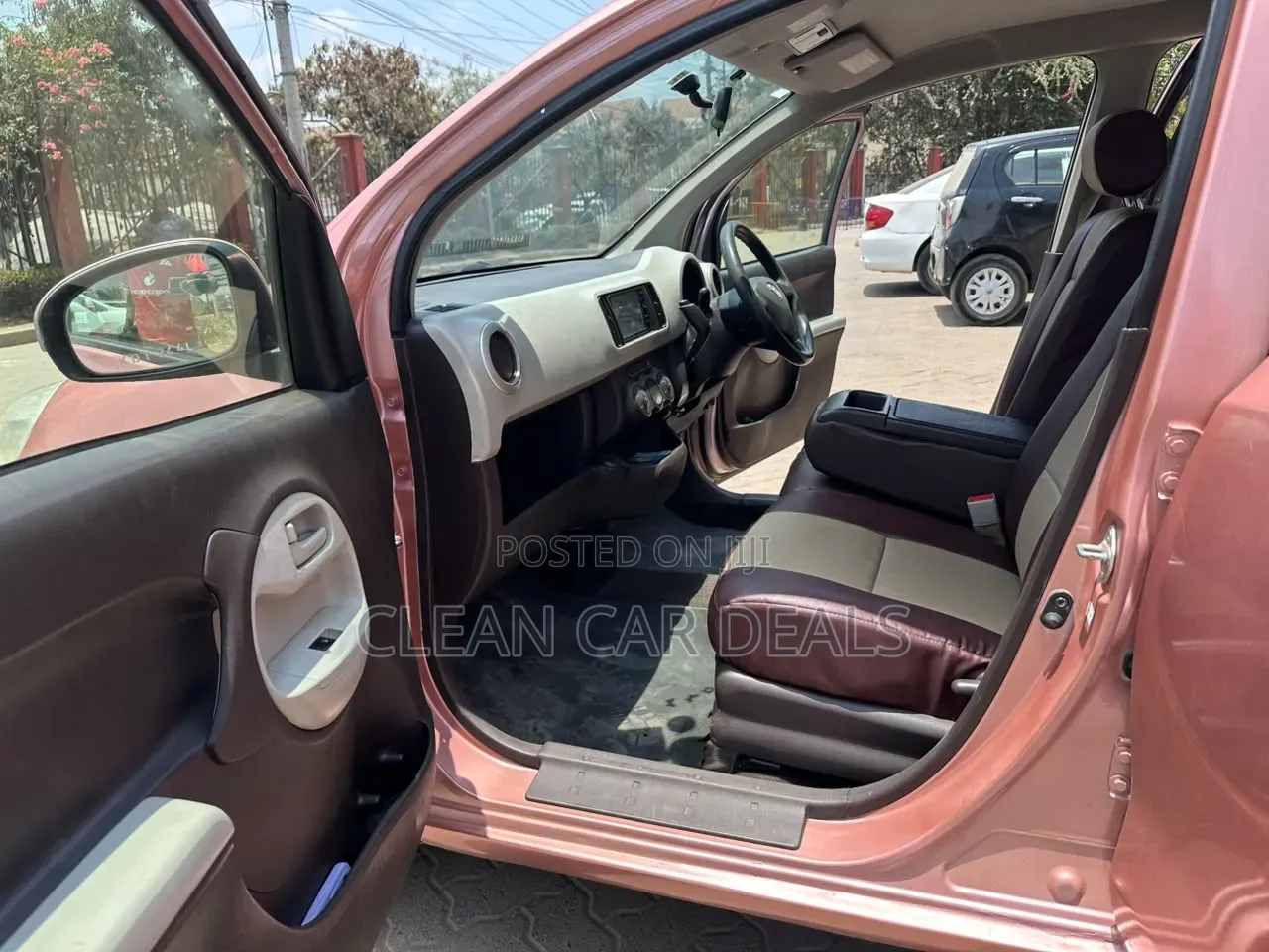 Toyota Passo 2012