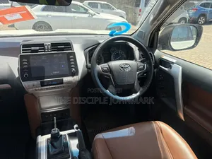 Toyota Land Cruiser Prado 2021 White