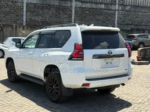 Toyota Land Cruiser Prado 2021 White