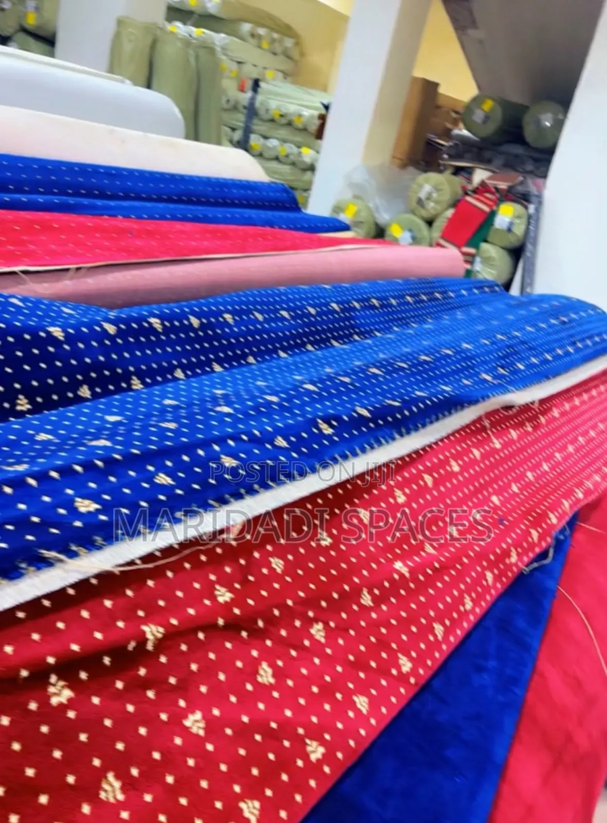 Red and Blue Executive Carpet 12-15mm Thickness