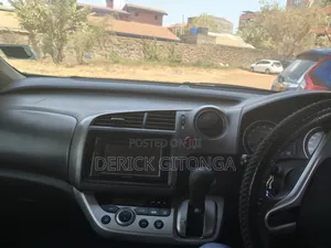 Honda Stream 2012 Silver