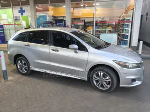 Honda Stream 2012 Silver