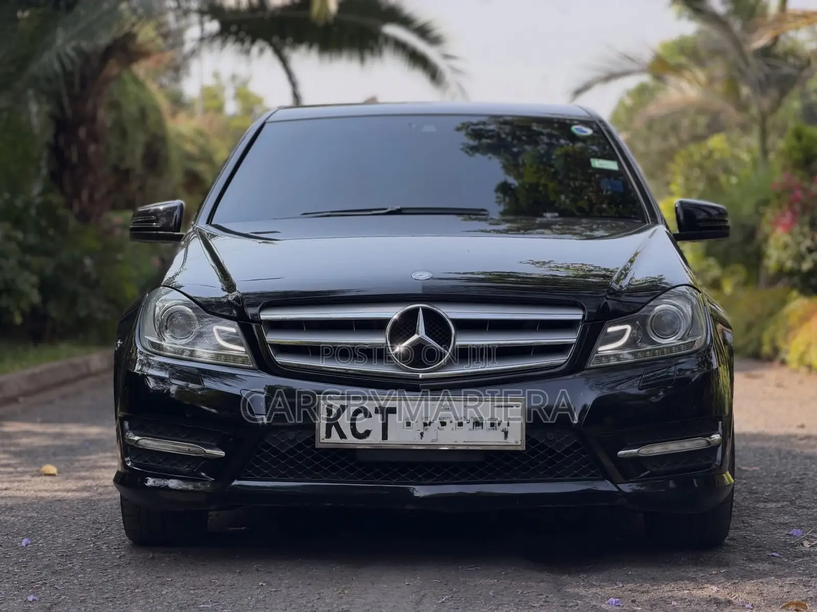Mercedes-Benz C200 2012 Black